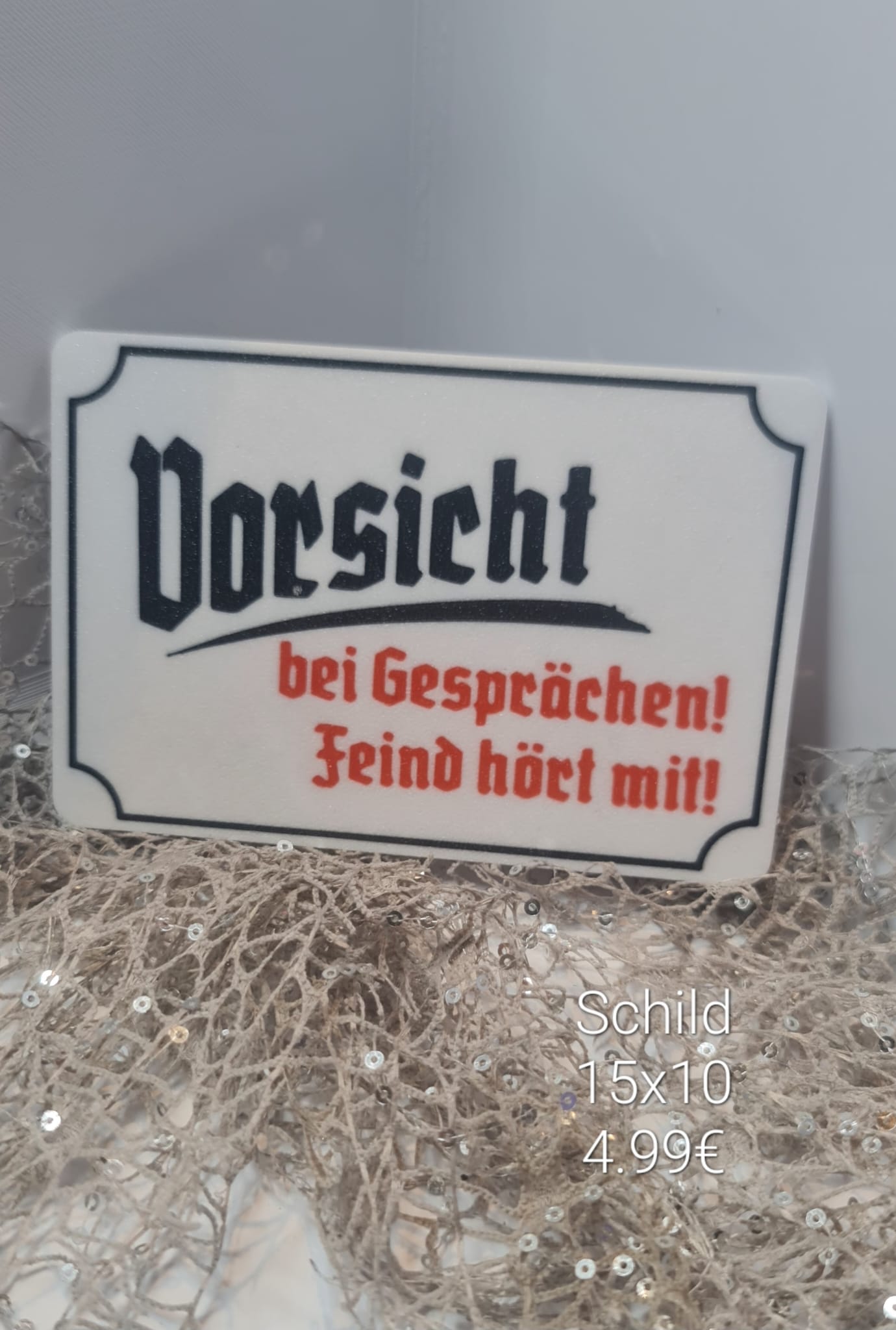 Schild Feind hört mit